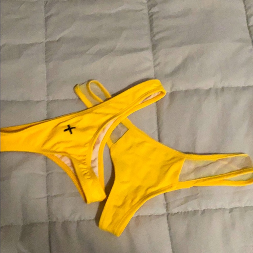 Coulbourne yellow bottoms